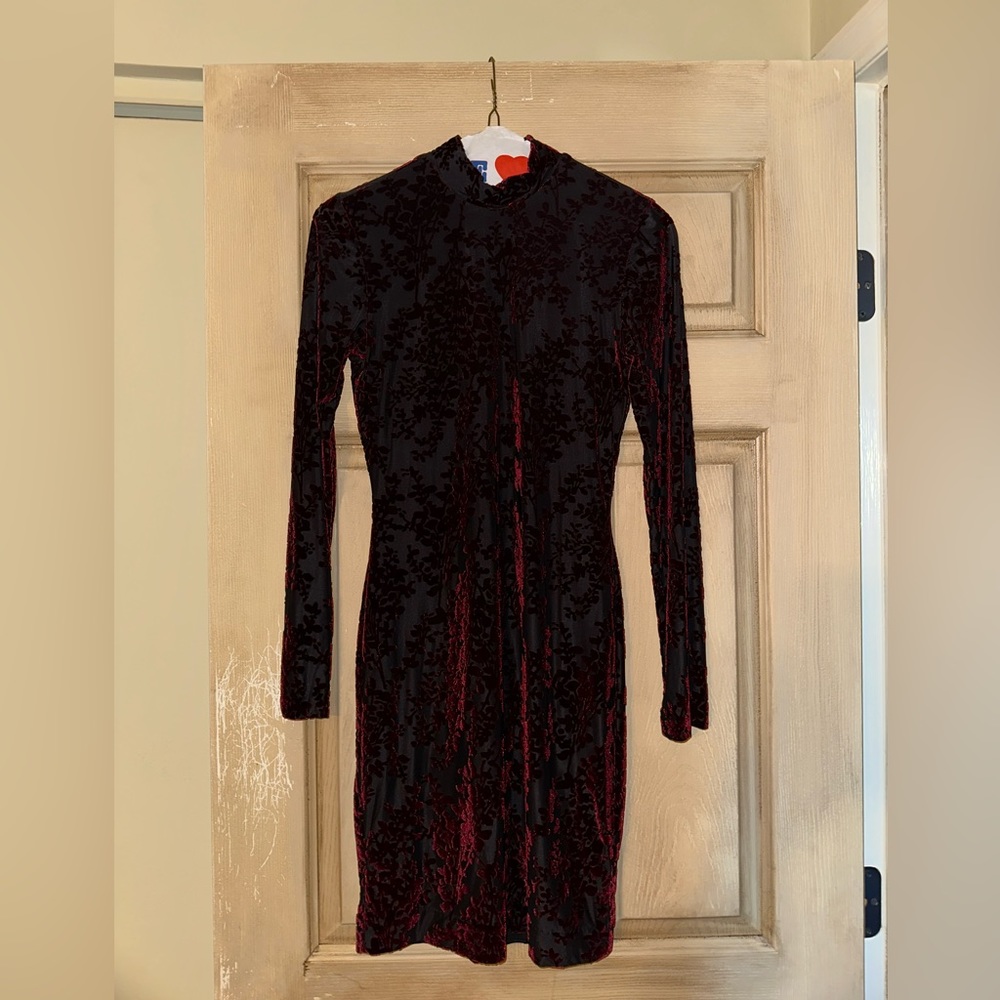 Dress The Population Size small. Black & dark red velvet long sleeve dress.